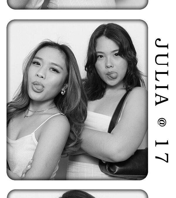 Julie’s 17th Birthday – Vintage Booth